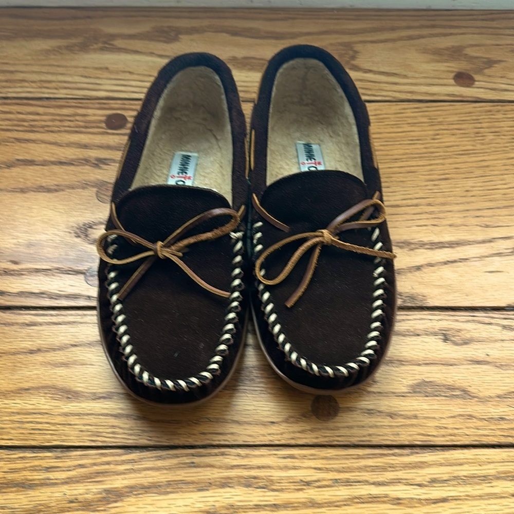 Men’s Minnetonka moccasin slippers